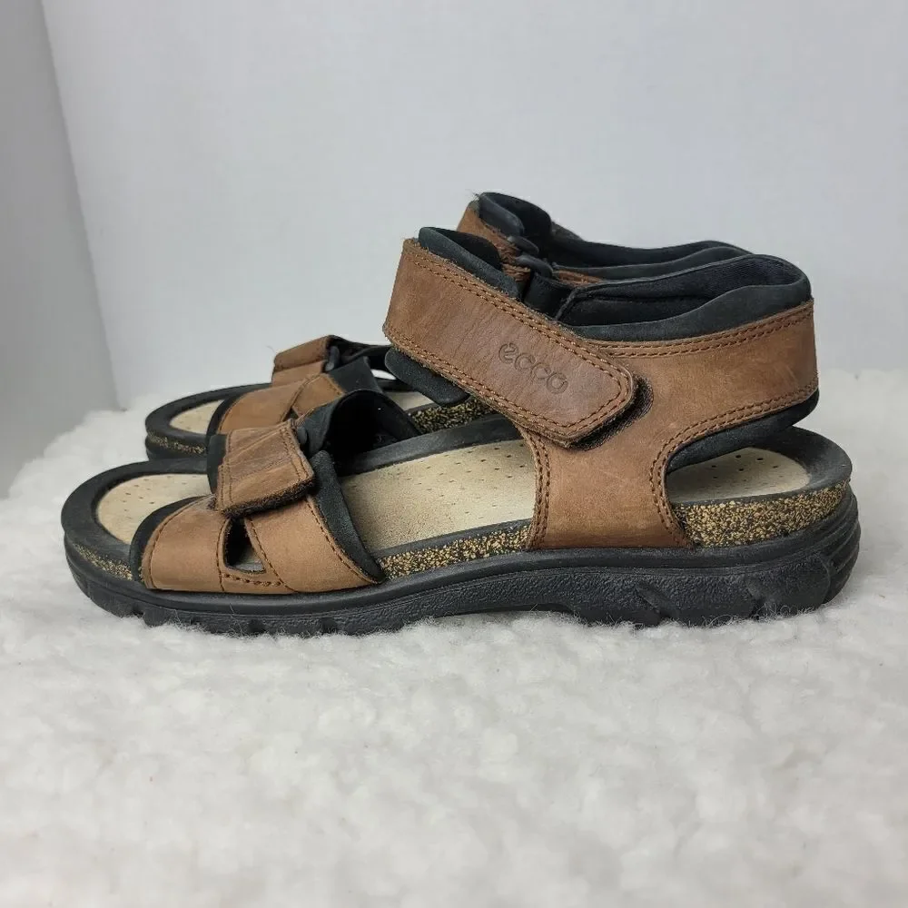 ECCO Cosmo Men's Size 9 Sandals  Brown Leather Shoes